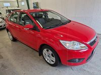 Begagnad Ford Focus Platinum 90 HK (66 kW) 2010 Röd