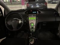 begagnad Toyota Yaris 5-dörrar 1.3 VVT-i AUTOMAT 87hk