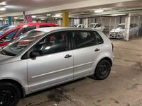 Begagnad VW Polo 75 HK (55 kW) 2006 Halvkombi