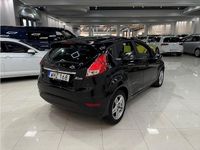 Begagnad Ford Fiesta Titanium 101 HK (74 kW) 2015 Svart Halvkombi