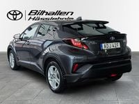 Begagnad Toyota C-HR Active 124 HK (91 kW) 2021 Grå SUV