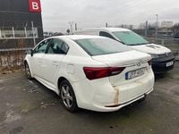 Begagnad Toyota Avensis Active 200 HK (147 kW) 2018 Vit Sedan