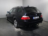 Begagnad BMW 523 M Sport 177 HK (130 kW) 2006 Svart Kombi