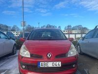 Begagnad Renault Clio R.S. 98 HK (72 kW) 2006 Halvkombi