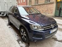 Begagnad VW Touareg 240 HK (176 kW) 2011 Blå metallic SUV
