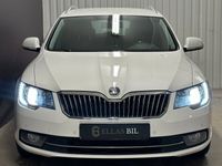 begagnad Skoda Superb Kombi 2.0 TDI 4x4 DSG CARPLAY DVÄRM DRAG 2 BRUK