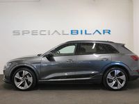 Begagnad Audi Q8 e-tron S-Line 300 kW (408 HK) 2023 Grå SUV