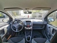 begagnad Toyota Aygo 1.0 VVT-i Euro 4 lågmil nyservad besiktad