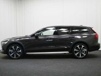 begagnad Volvo V60 CC B4 AWD Diesel Plus