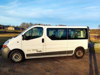 Begagnad Renault Trafic 120 HK (88 kW) 2006 Minibuss