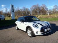 Begagnad Mini Cooper Pepper 136 HK (100 kW) 2020 Silver Halvkombi