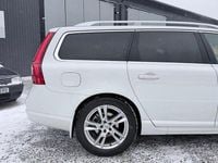 Begagnad Volvo V70 Summum 163 HK (119 kW) 2010 Vit Kombi