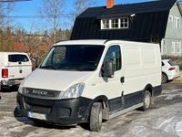 begagnad Iveco Daily 29L12 Skåpbil 2.3 HPI