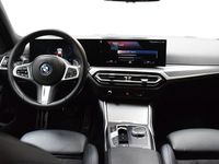 Begagnad BMW 330 M Sport 292 HK (214 kW) 2023 Vit Kombi