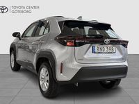 Begagnad Toyota Yaris Cross Active 92 HK (67 kW) 2024 Silver SUV