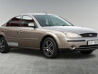Begagnad Ford Mondeo Ghia 147 HK (108 kW) 2002 Silver Halvkombi