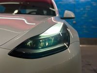 begagnad Tesla Model 3 Long Range AWD 440hk Dragkrok Pano V-Hjul