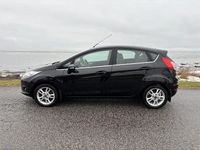 Begagnad Ford Fiesta Titanium 101 HK (74 kW) 2016 Svart Halvkombi