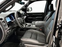 Ny RAM 1500 2025 Svart Pickup