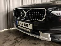 Begagnad Volvo V90 CC Momentum 190 HK (139 kW) 2020 Svart Kombi