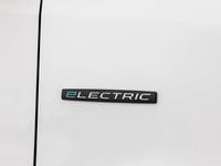 Ny Mercedes 420 2025 Vit Pickup