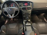 begagnad Volvo V40 D2 Geartronic VOC|DRAG|VÄRMARE Momentum 2016, Kombi