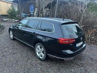 Begagnad VW Passat GTE 218 HK (160 kW) 2017 Svart metallic Kombi