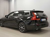 begagnad Volvo V60 D4 Momentum Advanced Edition | Brnslevärmare | Backkamera