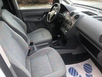 Begagnad VW Caddy Maxi 105 HK (77 kW) 2010 Vit Minibuss