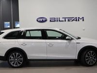 Begagnad Skoda Octavia Scout 150 HK (110 kW) 2022 Candy white Kombi