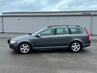 Begagnad Volvo V70 2011 Mörkgrå Kombi