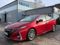 Begagnad Toyota Prius Plug-in Hybrid 122 HK (89 kW) 2019 Röd Halvkombi