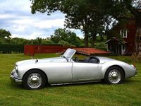 Begagnad MG 1600 90 HK (66 kW) 1959 Silver met/black leather/black convertible top Cab