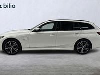 Begagnad BMW 330e M Sport 184 HK (135 kW) 2022 Vit Kombi