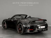 Begagnad Porsche 911 485 HK (356 kW) 2025 Svart Cab