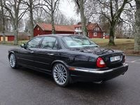 Begagnad Jaguar XJ 258 HK (189 kW) 2004 Svart Sedan