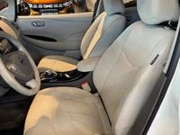 Begagnad Nissan Leaf 80 kW (109 HK) 2017 Vit Halvkombi