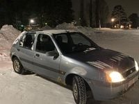 Begagnad Ford Fiesta 60 HK (44 kW) 2002 Halvkombi
