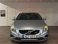 Begagnad Volvo V60 R-Design 163 HK (119 kW) 2012 Silver Kombi