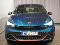 Begagnad Cupra Born e-Boost 172 kW (234 HK) 2023 Blå Halvkombi