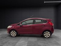 Begagnad Ford Fiesta Titanium 82 HK (60 kW) 2010 Röd Halvkombi