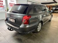 Begagnad Toyota Avensis 147 HK (108 kW) 2007 Grå Kombi