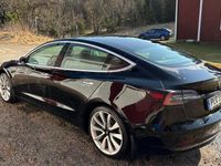 Begagnad Tesla Model 3 Long Range AWD 323 kW (440 HK) 2019 Svart Sedan