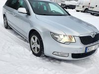 Begagnad Skoda Superb 200 HK (147 kW) 2011 Kombi