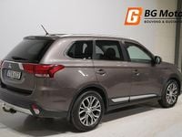 Begagnad Mitsubishi Outlander 150 HK (110 kW) 2016 Brun SUV