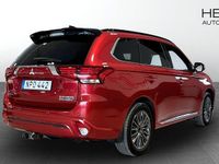Begagnad Mitsubishi Outlander 177 HK (130 kW) 2018 Röd SUV