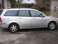 Begagnad Ford Focus 101 HK (74 kW) 2003 Silver Kombi