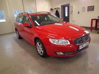 Begagnad Volvo V70 Momentum 150 HK (110 kW) 2016 Röd Kombi