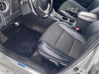 Begagnad Toyota Auris Touring Sports 136 HK (100 kW) 2014 Kombi