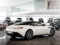 begagnad Aston Martin DB11 5.2 V12 Pearl Black pack 2018, Sportkupé